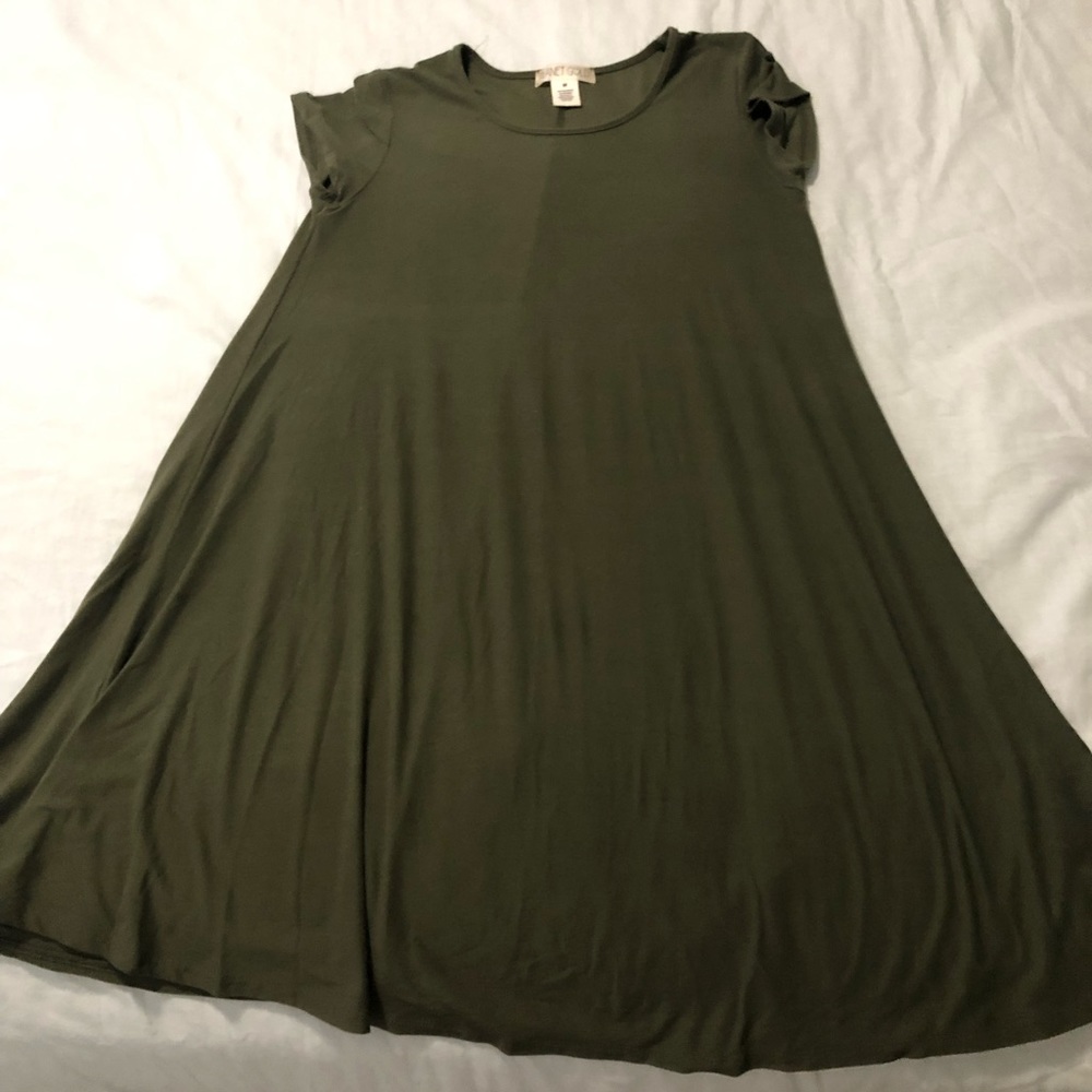 Plant Gold Green T-shirt Dress